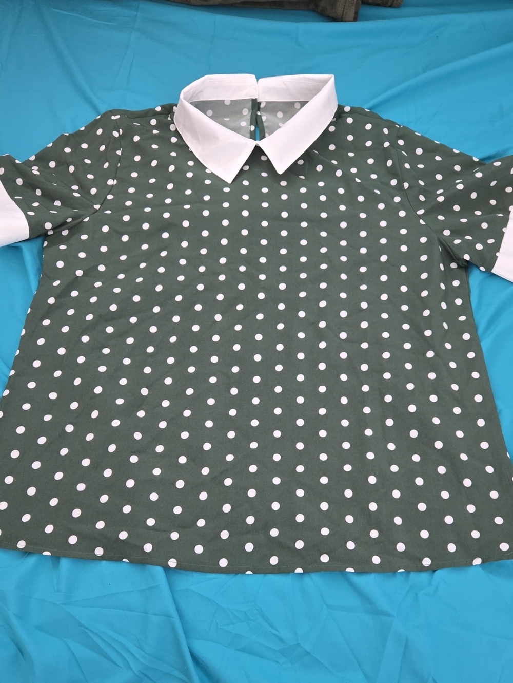 Source Unknown Green Polka Dot Short Sleeve Blouse with White Collar